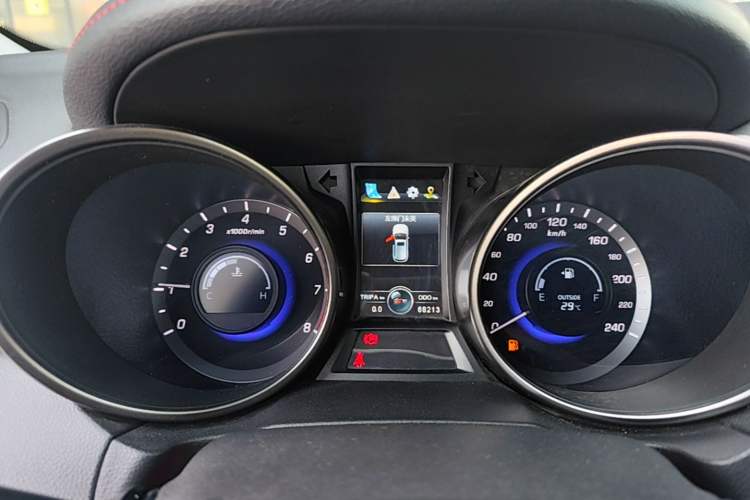 Used CHANGAN CS75 2017 Shangkui Edition 1.5T Manual Fengxiang Model Instrument Cluster