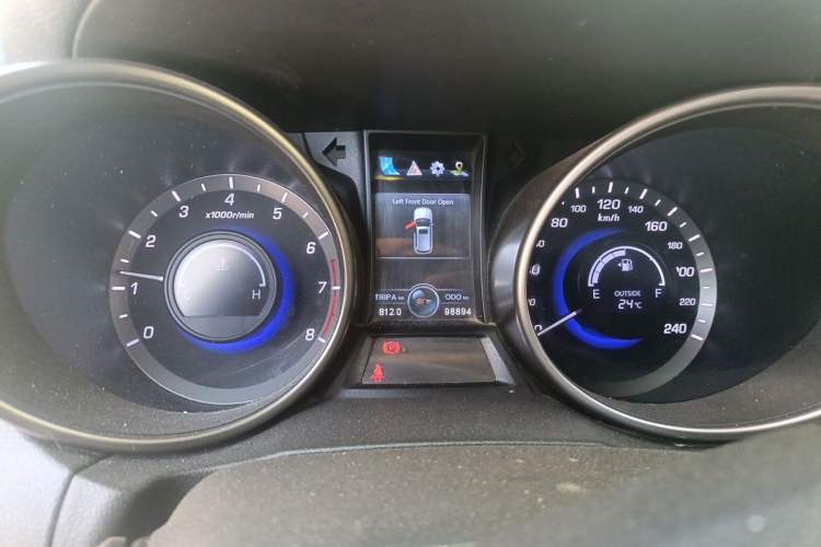 Used CHANGAN CS75 2017 Shangkui Edition 1.5T Manual Fengxiang Model Instrument Cluster