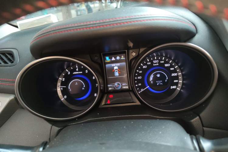 Used CHANGAN CS75 2017 Shangkui Edition 1.5T Manual Fengxiang Model Instrument Cluster