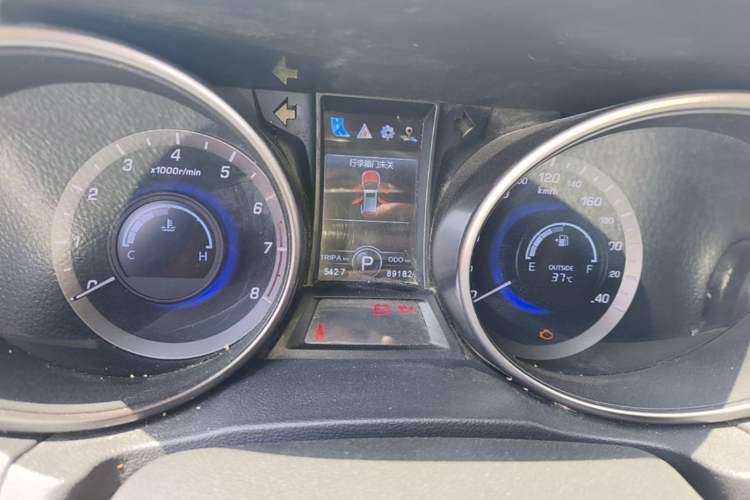 Used CHANGAN CS75 2017 Shangkui Edition 1.5T Automatic Fengyue Model Instrument Cluster