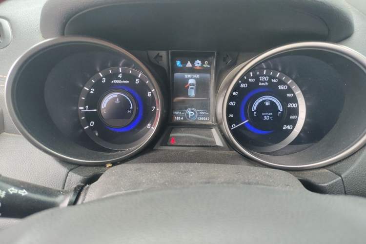Used CHANGAN CS75 2017 Shangkui Edition 1.8T Automatic All-Wheel-Drive Luxury Model Instrument Cluster