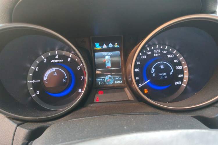 Used CHANGAN CS75 2017 Shangkui Edition 1.5T Manual Fengxiang Model Instrument Cluster