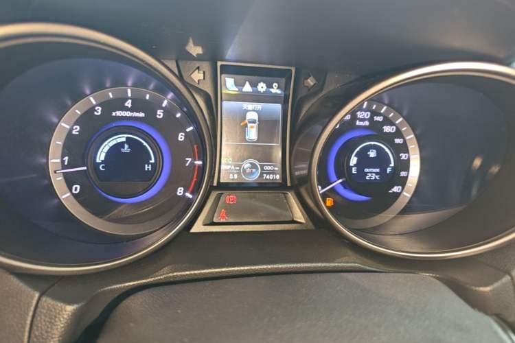 Used CHANGAN CS75 2017 Shangku Edition 1.5T Manual ZhiXiang Model Instrument Cluster