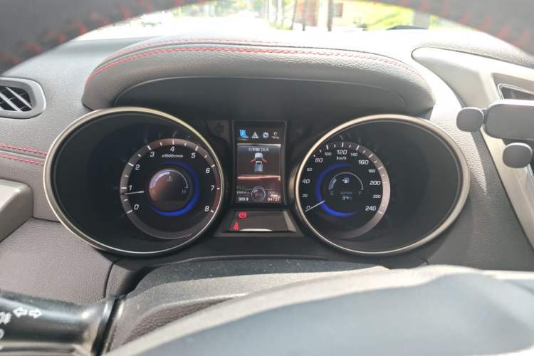 Used CHANGAN CS75 2017 Shangkui Edition 1.5T Manual Fengxiang Model Instrument Cluster