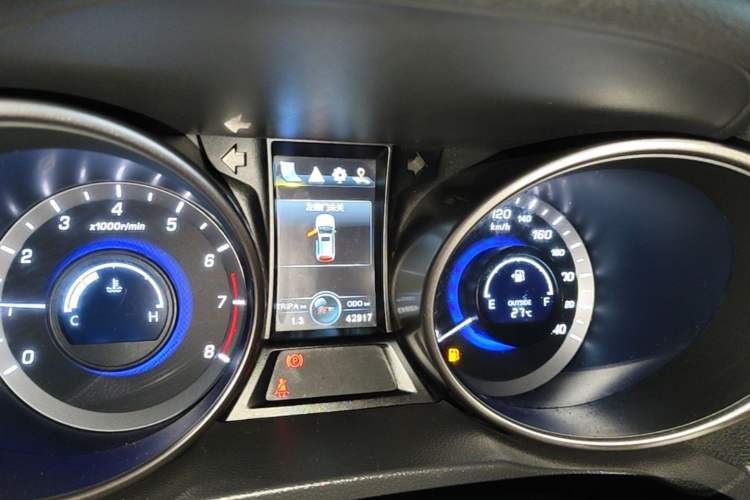 Used CHANGAN CS75 2017 Shangkui Edition 1.5T Manual Fengxiang Model Instrument Cluster