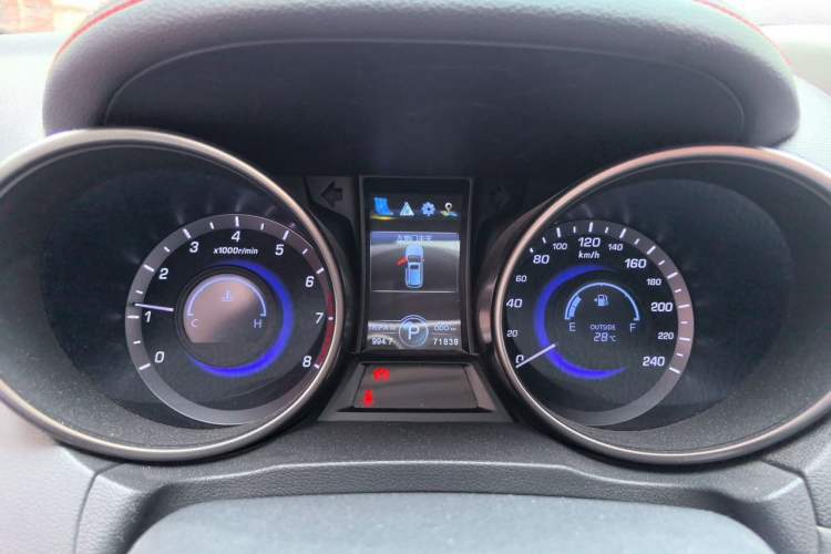 Used CHANGAN CS75 2017 Shangkui Edition 1.5T Automatic Fengyue Model Instrument Cluster