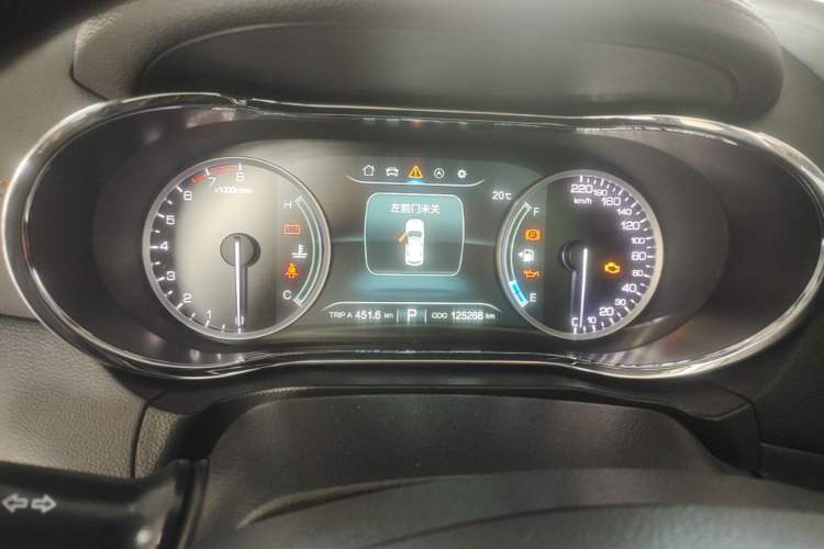 Used CHANGAN CS75 2017 Shangkui Edition 1.5T Automatic Fengxiang Model Instrument Cluster