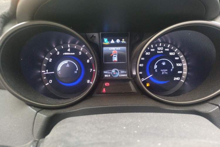 Used CHANGAN CS75 2017 Shangkui Edition 1.5T Manual Enjoyment Model Instrument Cluster