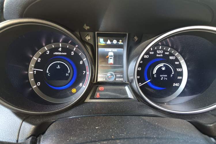 Used CHANGAN CS75 2017 Shangku Edition 1.5T Manual ZhiXiang Model Instrument Cluster