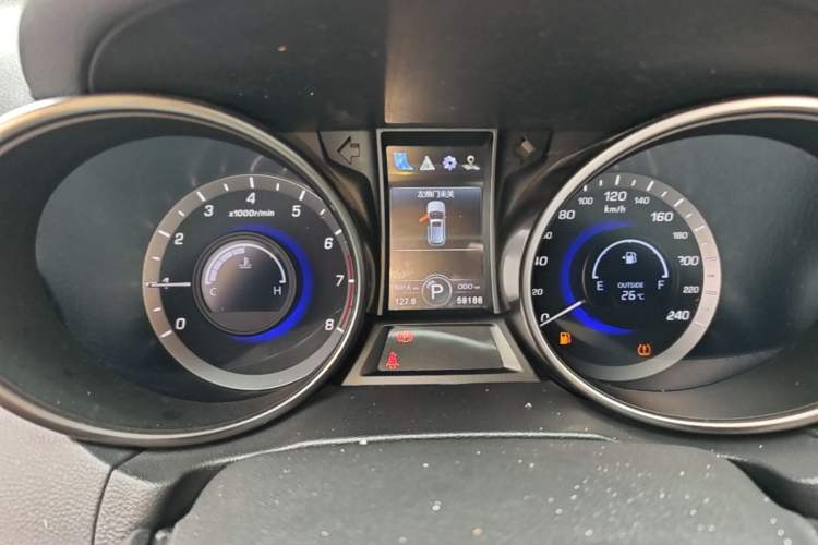 Used CHANGAN CS75 2017 Shangkui Edition 1.5T Automatic Fengyue Model Instrument Cluster