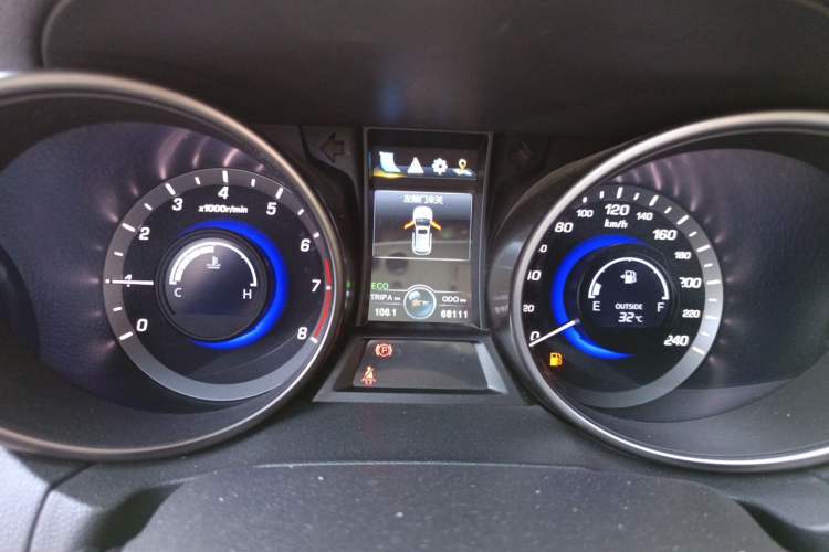 Used CHANGAN CS75 2017 Shangkui Edition 1.5T Manual Fengxiang Model Instrument Cluster