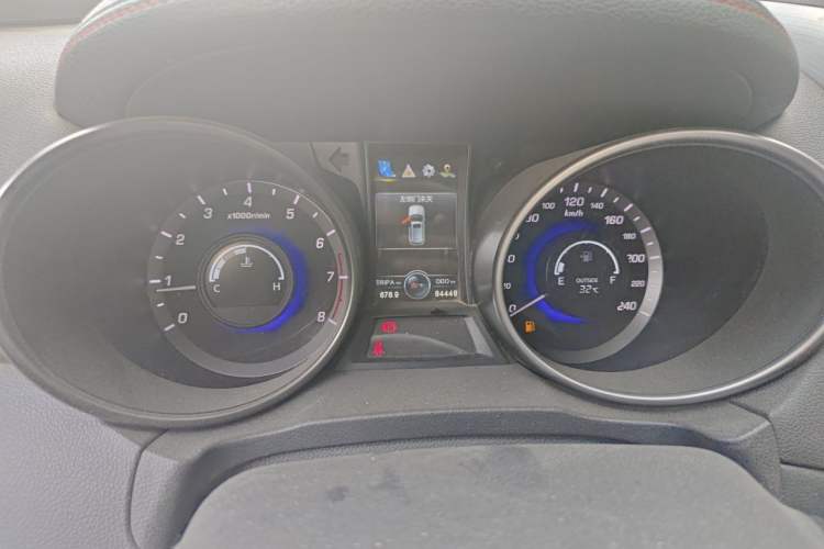 Used CHANGAN CS75 2017 Shangkui Edition 1.5T Manual Fengxiang Model Instrument Cluster