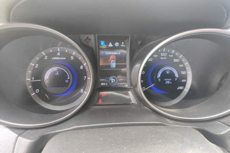 Used CHANGAN CS75 2017 Shangkui Edition 1.5T Automatic Fengyue Model Instrument Cluster