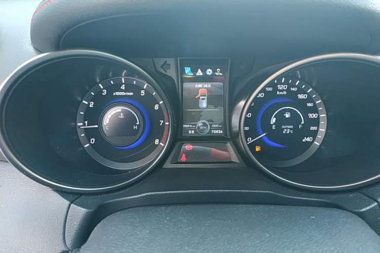 Used CHANGAN CS75 2017 Shangku Edition 1.5T Manual ZhiXiang Model Instrument Cluster