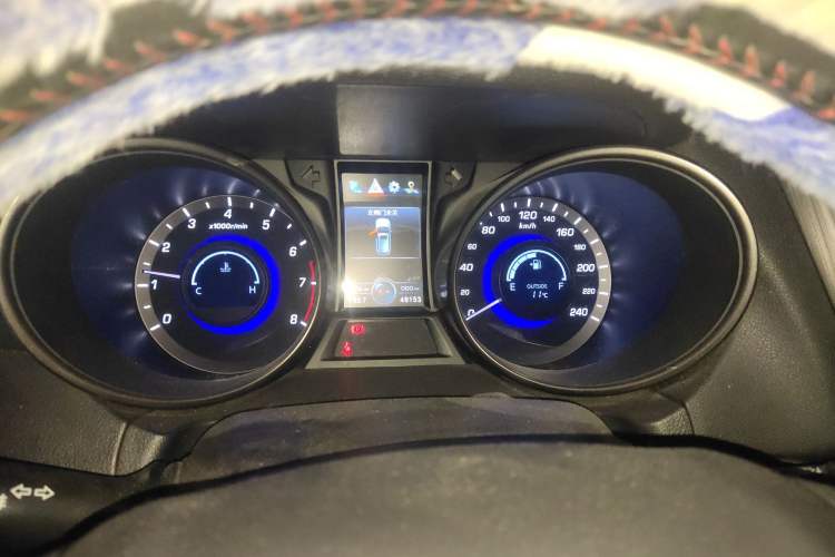 Used CHANGAN CS75 2017 Shangkui Edition 1.5T Manual Fengxiang Model Instrument Cluster