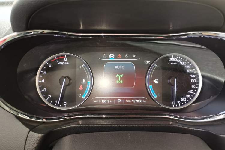 Used CHANGAN CS75 2017 Shangkui Edition 1.8T Automatic All-Wheel-Drive Elite Model Instrument Cluster