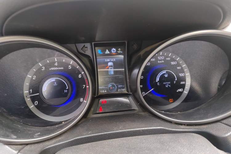 Used CHANGAN CS75 2017 Shangkui Edition 1.5T Manual Fengxiang Model Instrument Cluster