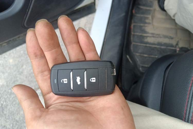 Used CHANGAN CS75 2017 Shangkui Edition 1.5T Manual Fengxiang Model Interior 1