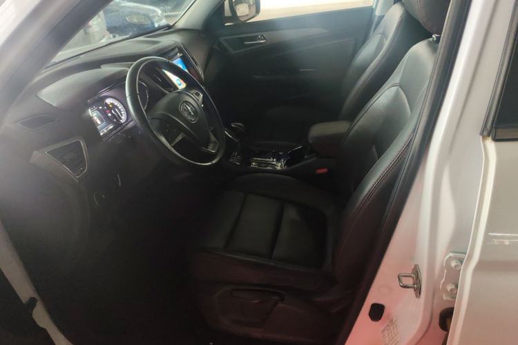 Used CHANGAN CS75 2017 Shangkui Edition 1.5T Automatic Fengxiang Model Interior 1