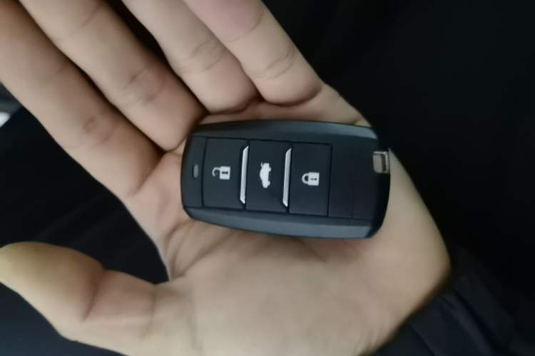 Used CHANGAN CS75 2017 Shangkui Edition 1.8T Automatic All-Wheel-Drive Luxury Model Interior 1