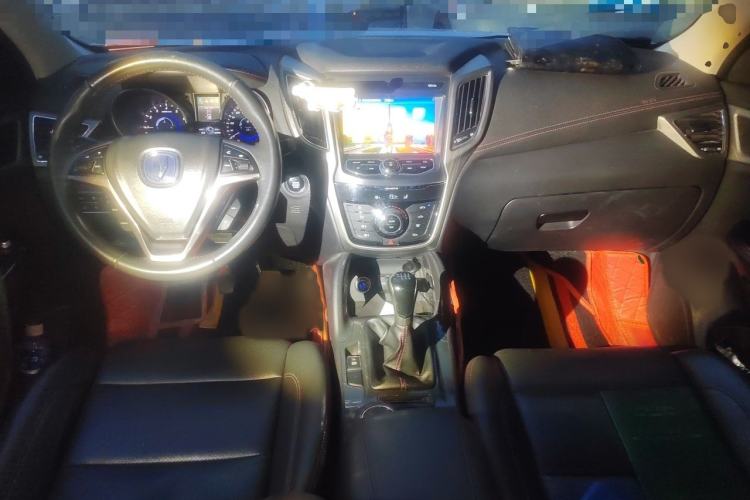 Used CHANGAN CS75 2017 Shangkui Edition 1.5T Manual Fengxiang Model Interior 2