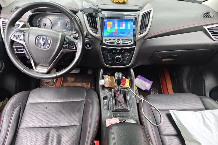 Used CHANGAN CS75 2017 Shangkui Edition 1.5T Automatic Sharp Model Interior 2