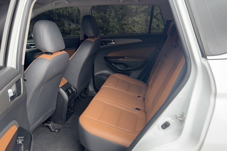Used CHANGAN CS75 2017 Shangkui Edition 1.5T Manual Fengxiang Model Interior 2