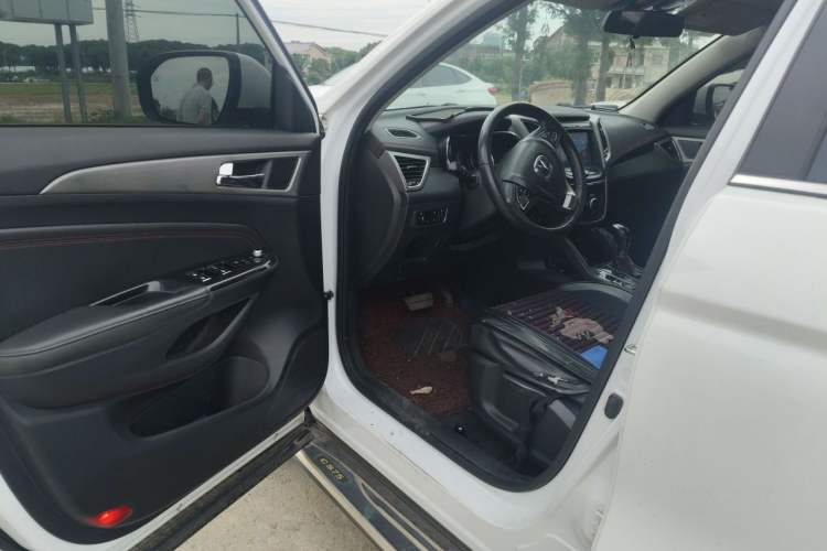 Used CHANGAN CS75 2017 Shangkui Edition 1.5T Automatic Fengyue Model Interior 3