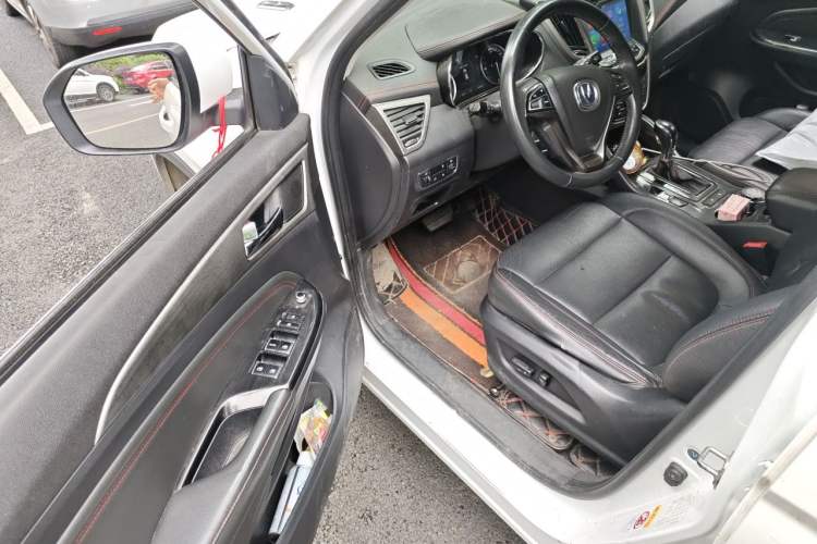 Used CHANGAN CS75 2017 Shangkui Edition 1.5T Automatic Sharp Model Interior 3