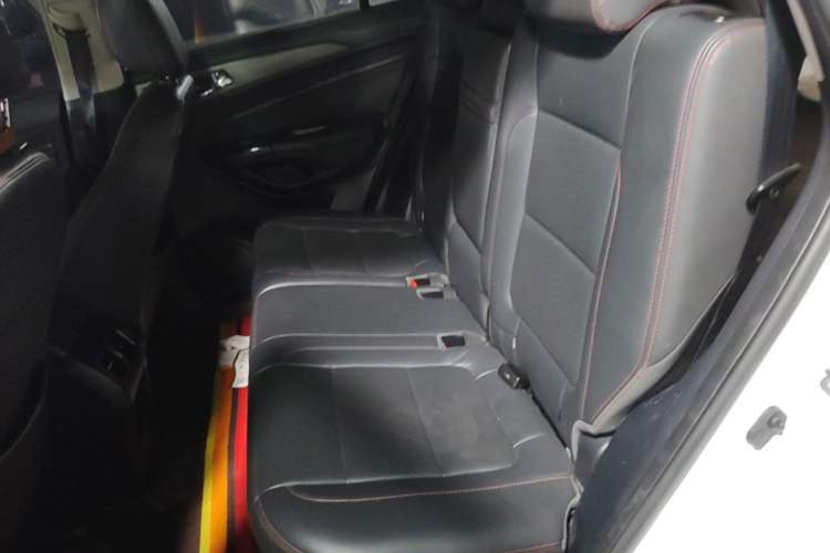 Used CHANGAN CS75 2017 Shangkui Edition 1.5T Manual Luxury Model Interior 4