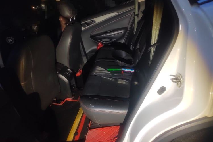 Used CHANGAN CS75 2017 Shangkui Edition 1.5T Manual Fengxiang Model Interior 4