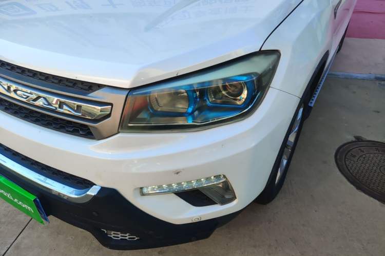 Used CHANGAN CS75 2017 Shangkui Edition 1.5T Manual Fengxiang Model Left Front Headlight
