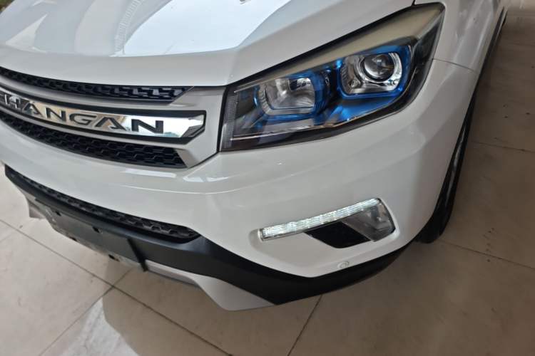 Used CHANGAN CS75 2017 Shangku Edition 1.5T Manual ZhiXiang Model Left Front Headlight