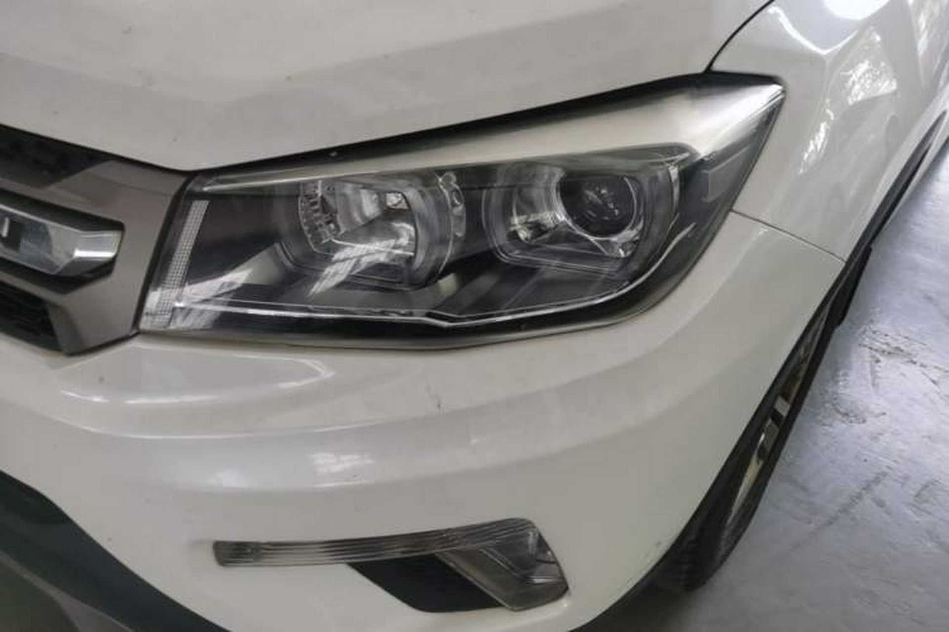 Used CHANGAN CS75 2017 Shangkui Edition 1.5T Automatic Fengyu Model Left Front Headlight