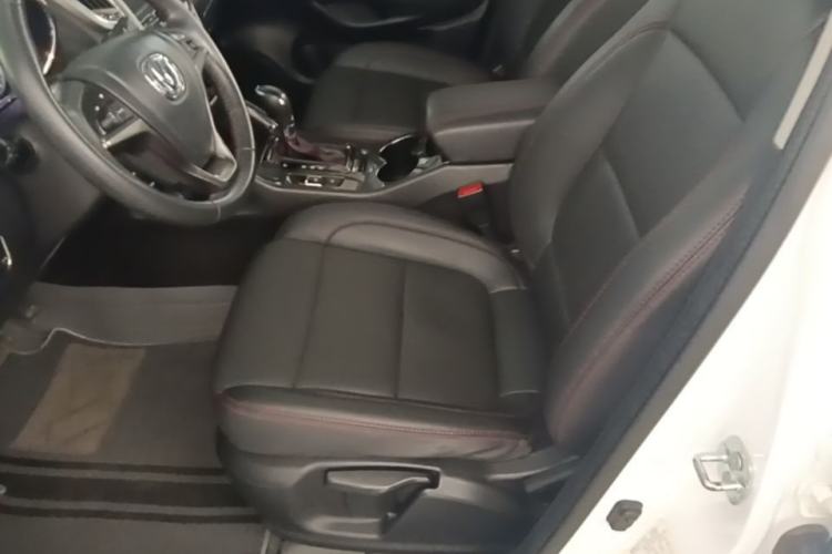 Used CHANGAN CS75 2017 Shangkui Edition 1.5T Automatic Fengxiang Model Left Front Seat