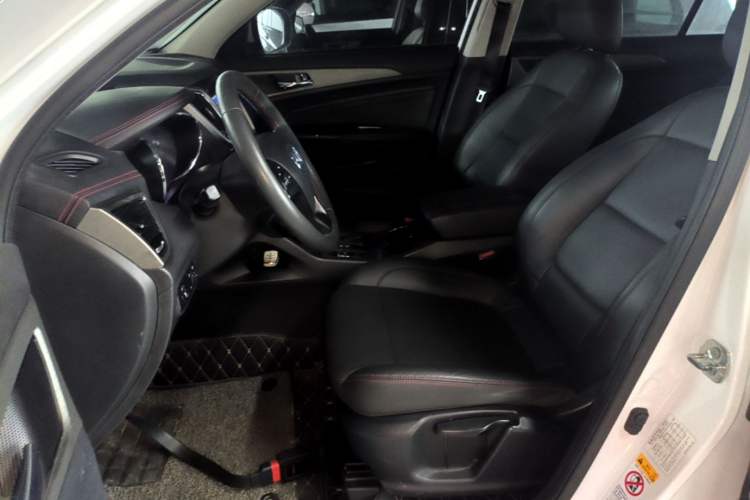 Used CHANGAN CS75 2017 Shangkui Edition 1.8T Automatic All-Wheel-Drive Luxury Model Left Front Seat