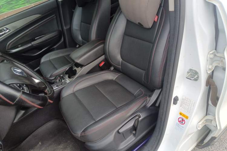 Used CHANGAN CS75 2017 Shangkui Edition 1.5T Manual Fengxiang Model Left Front Seat