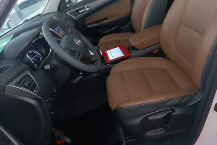 Used CHANGAN CS75 2017 Shangkui Edition 1.8T Automatic All-Wheel-Drive Elite Model Left Front Seat