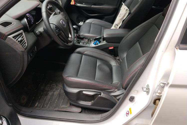 Used CHANGAN CS75 2017 Shangkui Edition 1.5T Automatic Fengxiang Model Left Front Seat