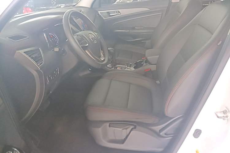 Used CHANGAN CS75 2017 Shangkui Edition 1.5T Automatic Fengxiang Model Left Front Seat