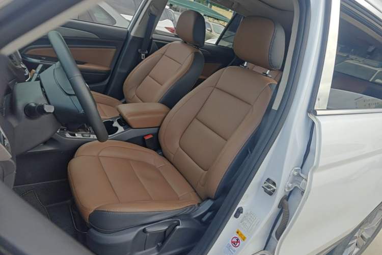 Used CHANGAN CS75 2017 Shangkui Edition 1.5T Automatic Fengxiang Model Left Front Seat
