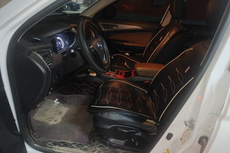 Used CHANGAN CS75 2017 Shangkui Edition 1.5T Manual Fengxiang Model Left Front Seat