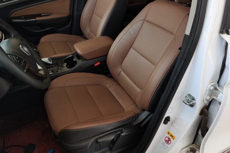 Used CHANGAN CS75 2017 Shangkui Edition 1.8T Automatic All-Wheel-Drive Elite Model Left Front Seat