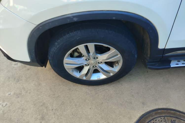 Used CHANGAN CS75 2017 Shangkui Edition 1.5T Manual Fengxiang Model Left Front Wheel Hub
