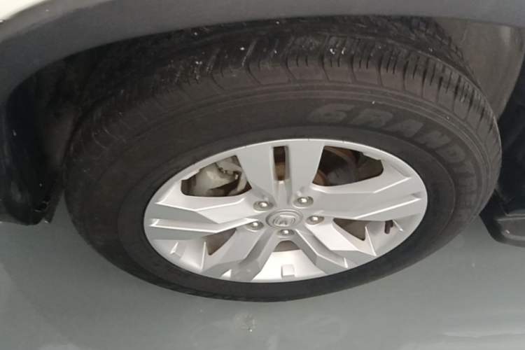 Used CHANGAN CS75 2017 Shangkui Edition 1.5T Automatic Fengxiang Model Left Front Wheel Hub