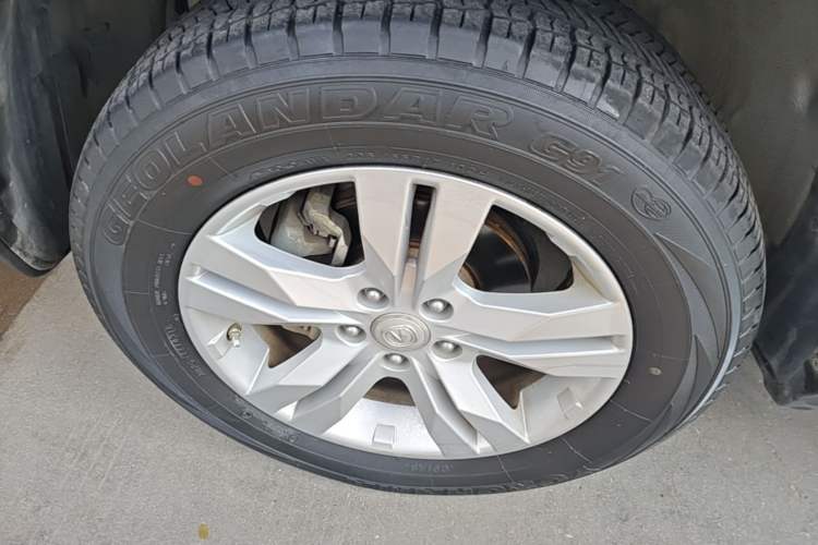 Used CHANGAN CS75 2017 Shangkui Edition 1.5T Automatic Fengyue Model Left Front Wheel Hub