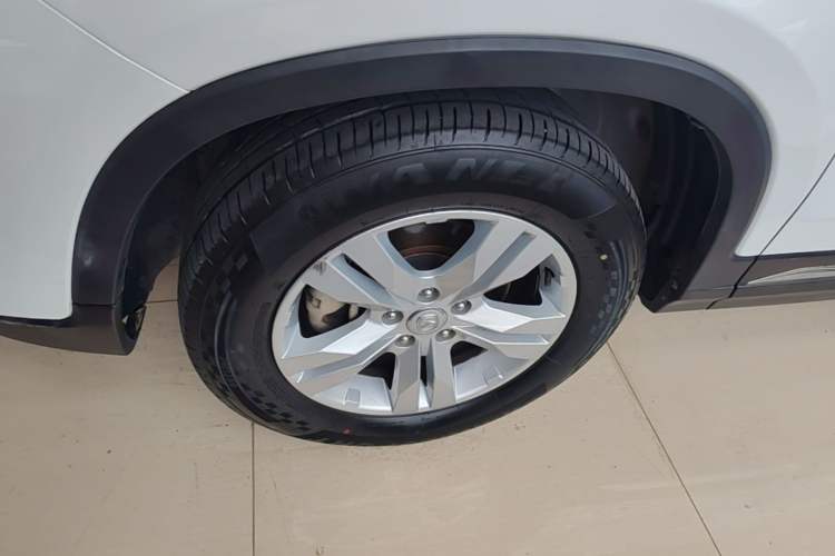 Used CHANGAN CS75 2017 Shangkui Edition 1.8T Automatic All-Wheel-Drive Luxury Model Left Front Wheel Hub