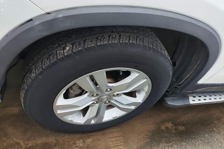 Used CHANGAN CS75 2017 Shangkui Edition 1.5T Automatic Fengxiang Model Left Front Wheel Hub
