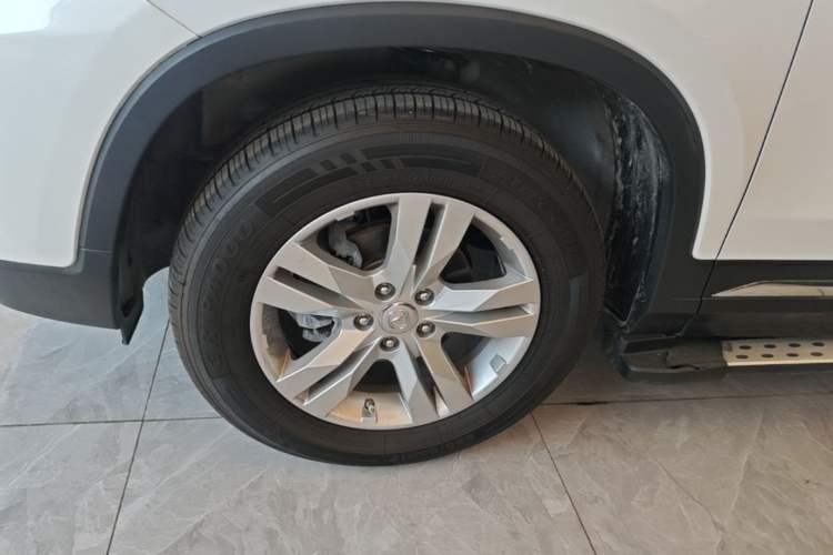 Used CHANGAN CS75 2017 Shangkui Edition 1.5T Automatic Fengyue Model Left Front Wheel Hub