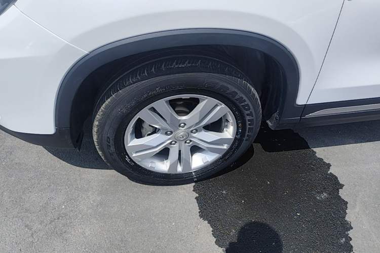 Used CHANGAN CS75 2017 Shangkui Edition 1.5T Automatic Fengxiang Model Left Front Wheel Hub